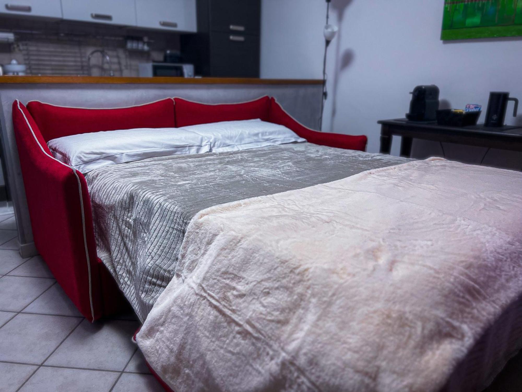 Ca' Vittoria Urban Lodge ألبا المظهر الخارجي الصورة