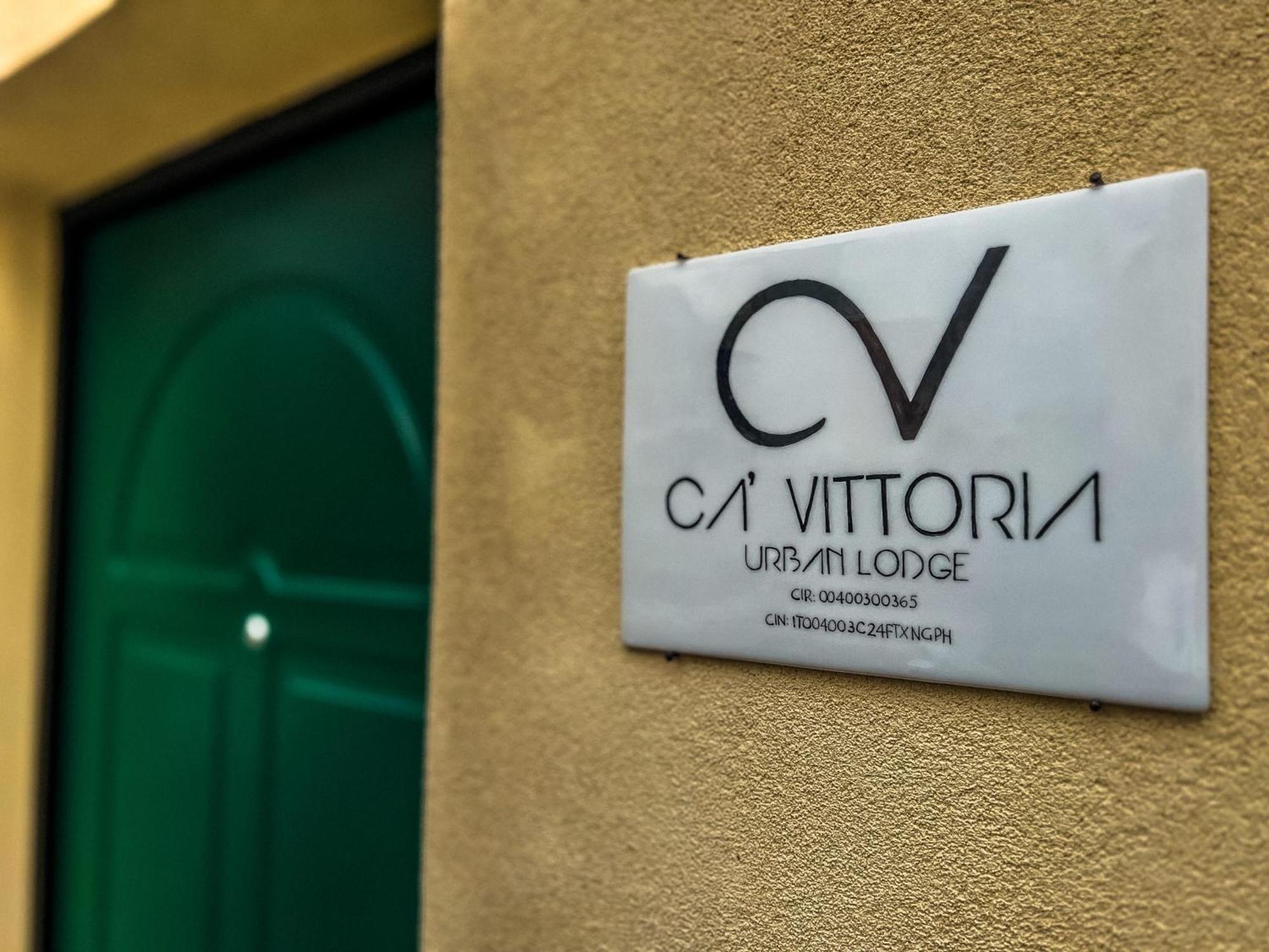 Ca' Vittoria Urban Lodge ألبا المظهر الخارجي الصورة